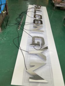 Venta al por mayor retroiluminación acrílico 3D palabra signo escaparate Decoración Luz LED al aire libre publicidad palabras personalizado LED signo - Product Image 4