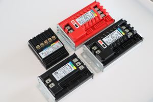 Controlador inteligente eficiente integrado 48V 60V 72V motocicleta eléctrica controlador sin escobillas PMSM Controladores de motor - Product Image 4