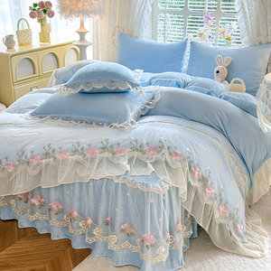 Nuovo <span class=keywords><strong>Set</strong></span> di Quattro Pezzi con Copriletto in Velluto Lattiginoso Opaco da 230g con Doppio Ricamo in Pizzo, <span class=keywords><strong>Set</strong></span> di Biancheria da Letto in <span class=keywords><strong>Flanella</strong></span> - Product Image 4