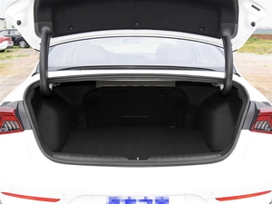 Voiture d'occasion T5 2022-2026 pour berline K5 automatique avec moteur essence, caméra de recul, conduite à gauche, neuve de Chine - Product Image 2