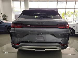 BYD SONG PLUS DMI 2025 d'occasion, Édition Honor, <span class=keywords><strong>5</strong></span> portes, <span class=keywords><strong>5</strong></span> places, autonomie de 112 km (DMI) et 1450 km (PHEV), gris sur beige - Product Image 6