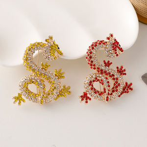 Broche en forma de dragón de diamante de estilo chino, broche de dragón rojo amarillo de cristal de diamantes de imitación grandes para mujer - Product Image 3