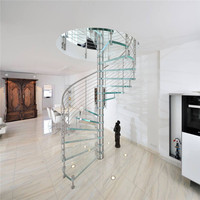 Escalier en colimaçon moderne en verre pour intérieur, design personnalisé avec colonne centrale en acier et marches en verre
