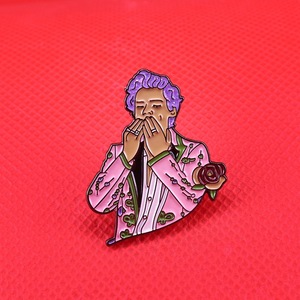 Pins de esmalte estilo musicalista <span class=keywords><strong>Taylor</strong></span> Harrys, diseños de arcoíris, cinta, rock, metal, broche, insignia, joyería de moda, regalos para mochilas - Product Image 4