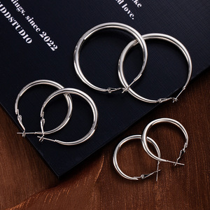 Pendientes <span class=keywords><strong>de</strong></span> Aro Gruesos <span class=keywords><strong>de</strong></span> Moda para <span class=keywords><strong>Mujer</strong></span>, <span class=keywords><strong>de</strong></span> Aleación <span class=keywords><strong>de</strong></span> Oro y Plata, Circulares Grandes, Venta al por Mayor - Product Image 6