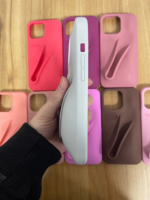 Étui de téléphone en silicone 3D avec emplacement pour rouge à lèvres, brillant à lèvres, baume à lèvres, support de maquillage pour iPhone 16 15 14 13 12 11 Pro Max