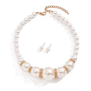 Women's Imitation <b>Pearl</b> Necklace <b>Set</b> With Gold Beads And Rhinestones For Wedding Occasion - Product Image 5