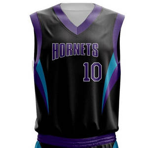 Ensembles d'uniformes de basketball courts respirants sur mesure, design professionnel, 100 % polyester, couleurs personnalisées - Product Image 4