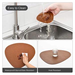 Manteles individuales de mesa de comedor de lujo marrón OEM cuero PU grueso suave y resistente al agua forma personalizada 2 uds mantel de escritorio de cuero - Product Image 4