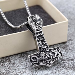 Yunnique – pendentif marteau Thor en acier inoxydable, double face, design nordique, collier pour hommes, bijoux cadeau - Product Image 1