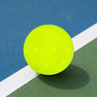 Lot de 3 balles de pickleball personnalisables 74 mm 40 trous PE pour entraînement extérieur, boîte transparente, vente en gros