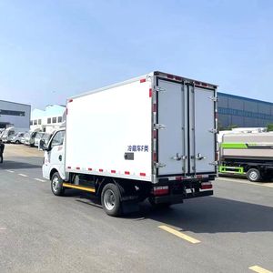 Camion frigorifique Dongfeng <span class=keywords><strong>Tiyi</strong></span> 3,7 m, capacité de charge de 1 à 2 tonnes, fourgon de livraison en chaîne du froid pour la ville - Product Image 4