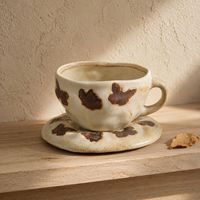 Ensemble tasse et soucoupe à café en céramique artisanale de style vintage, design floral, pour la maison, idéal pour le thé de l'après-midi