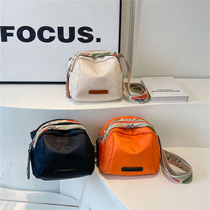 Water-resistant High Quality Oxford Fabric Pattern Strap Shoulder Tote With Zipper Pockets Cross Body Women Tote <strong>Bag</strong> - Product Image 6