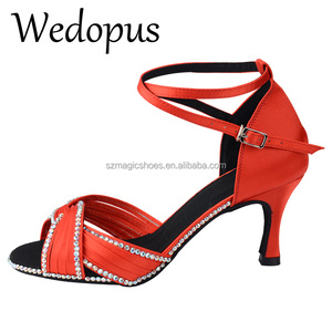 <span class=keywords><strong>Scarpe</strong></span> <span class=keywords><strong>da</strong></span> <span class=keywords><strong>ballo</strong></span> in latino rosso personalizzate per donna sandali <span class=keywords><strong>da</strong></span> sala strass - Product Image 2