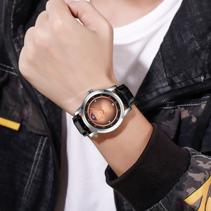 นาฬิกาโครโนกราฟทรงกลมสำหรับผู้ชาย นาฬิกาข้อมือหนังสุดหรู กันน้ำ 30 เมตร นาฬิกาควอตซ์ นาฬิกาหนังแสดงข้างขึ้นข้างแรม - Product Image 1