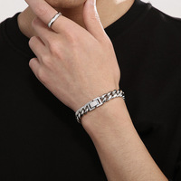 Chaîne cubaine à bord coupé Bracelet en acier inoxydable simple et élégant avec motif géométrique Chaîne de fouet à la mode pour fermoir à bijoux unisexe