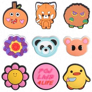 Cadeau pour enfants New Hey <span class=keywords><strong>Arnold</strong></span> PVC sabot Charms Figures Elodeon Set 90S Classic Cartoon Shoes Decoration Accessories - Product Image 3