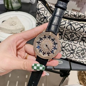 Reloj de cuarzo impermeable con esfera grande y elegante, hecho a medida - Product Image 4