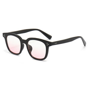 Nuevas Gafas de Sol para Mujer UV380 con Marco de PC, Montura Completa, Clase 2, YC2327 A4, Origen Taizhou, 100% Protección UV - Product Image 1