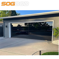 Porte de garage rétractable en verre noir 16x7, panneau de verre givré minimaliste pour l'intimité, pour l'extérieur de la maison