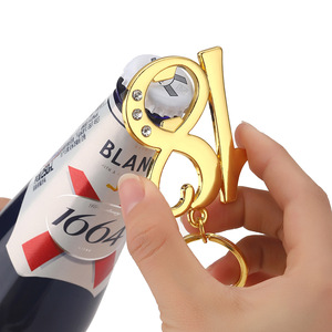 Porte-clés ouvre-bouteille en alliage de zinc pour anniversaires 18 et 21 ans, cadeaux et souvenirs de fête et de mariage - Product Image 2