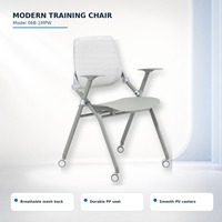 Chaise de formation moderne pliable et pivotante avec dossier solide respirant, assise en nylon et roulettes pour bureau, salle de conférence et salle de réunion