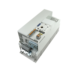 Variador de Frecuencia Lenze E84AVSCE1534SX0 para Máquinas Industriales - Product Image 1