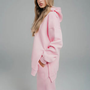 Ensemble survêtement 2 pièces en coton rose surdimensionné personnalisé pour femme : sweat à capuche et pantalon de jogging - Product Image 2