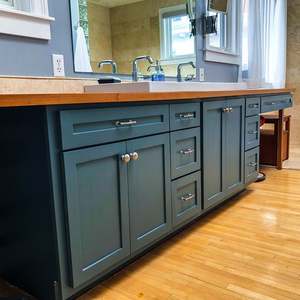 Luxury Solid Wood Material Shaker Modeling Lacquered Door <b>Cabinets</b> with Ceramic Basin Modern Design Hotel Villa <b>Bathroom</b> Vanity - Product Image 6