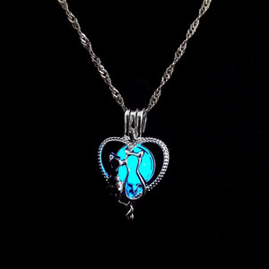 Glow in the Dark Halloween Luminous Bead Peach Heart Cat Pendant Night Lights Necklace of Women - Product Image 3