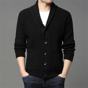 Cardigã Masculino de Tricô Grosso com Gola Xale, Canelado Vertical, Abotoamento Frontal e Bolso Aplicado – Coleção Outono/Inverno - Product Image 5