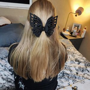 Qianjin工場卸売ダブル中空シャーククリップつや消しマット大型プラスチックバタフライヘアクロー - Product Image 3