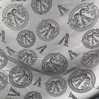 Tissu jacquard tissé gris avec tête de Méduse, idéal pour la mode haut de gamme et les textiles d'ameublement