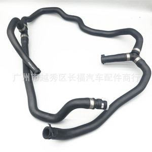 ท่อยางน้ำหล่อเย็นฟอร์ด CV618C351UG ยางสำหรับเครื่องยนต์ 2.0 ลิตร อะไหล่ทดแทน - Product Image 1