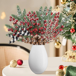 Ramas de Árbol de Navidad Artificiales Hechas a Mano con Bayas Rojas, Piñas y Acebo - Decoraciones de Invierno para Interiores - Product Image 4