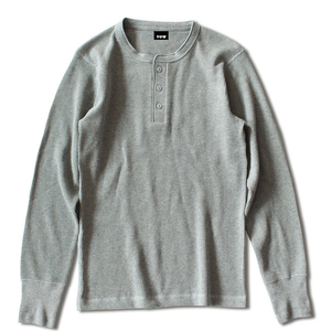 เสื้อยืดแขนยาวคอกลมสีเทาล้วนทรงปกติสำหรับผู้ชาย ผ้าฝ้าย 100% เสื้อเฮนลีย์ถัก เสื้อยืดกันหนาวสำหรับผู้ชาย ขายส่ง - Product Image 1