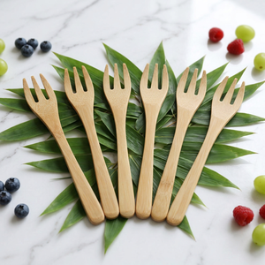 Fourchette à dessert et à fruits en bambou naturel, 16 cm, avec logo personnalisé, design créatif à trois dents, couleur unie - Product Image 1