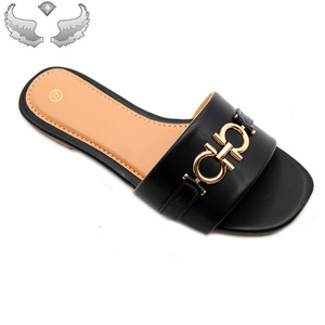 Scarpe basse da donna <span class=keywords><strong>di</strong></span> alta <span class=keywords><strong>qualità</strong></span> antiscivolo antiscivolo per la vendita diretta in fabbrica <span class=keywords><strong>di</strong></span> <span class=keywords><strong>pantofole</strong></span> leggere da donna - Product Image 2