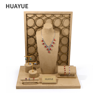 Exhibidores de Joyería de Terciopelo Caqui Personalizados de Huayue, Exhibidores de Joyería de Lujo para Escaparates - Product Image 3
