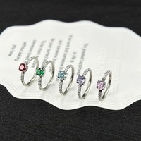 Boucle d'oreille créole articulée en titane ASTM F136 avec zircon cubique multicolore, anneau segmenté pour piercing hélix, tragus, cartilage