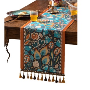 <span class=keywords><strong>Chemin</strong></span> <span class=keywords><strong>de</strong></span> <span class=keywords><strong>Table</strong></span> Jacquard Floral Géométrique Ethnique Classique Vintage 100% Polyester Tissé Technique Rectangle Décoration <span class=keywords><strong>de</strong></span> <span class=keywords><strong>Table</strong></span> à Manger - Product Image 1