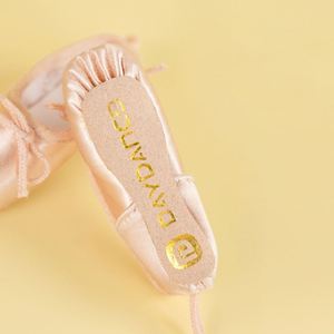 Llavero de Ballet con Zapatos de Punta Hechos a Mano, Colgante para Bolsos para Amantes del Baile - Product Image 2