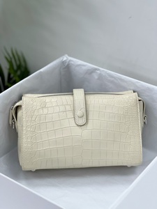 Sac à main en cuir de crocodile véritable en gros – Sac à bandoulière de luxe de créateur |   Sac pour femme haut de gamme OEM - Product Image 1