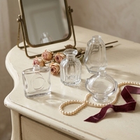 Bouteille diffuseur de parfum en verre transparent de formes variées, vide, pour cosmétiques et usage domestique – Vente en gros
