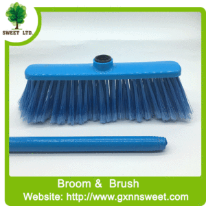 Manche en bois avec manche en bois, <span class=keywords><strong>balais</strong></span> en plastique du pakistan, vente en gros, 2020 - Product Image 2