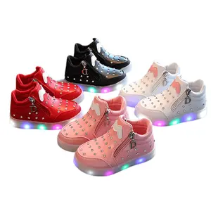 2022 ספורט תאורה ילדים של נעלי ריינסטון Cartoon LED זוהר רך בלעדי בנות נעלי ילדים די ורוד פלאש לחתוך