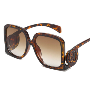 Nouvelles <span class=keywords><strong>Lunettes</strong></span> de Soleil Tendance <span class=keywords><strong>2023</strong></span> pour <span class=keywords><strong>Femme</strong></span>, Carrées, Protection UV400, Luxe, PC, Grandes Marques, Surdimensionnées - Product Image 3
