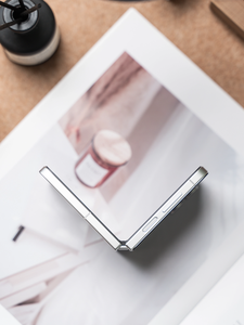 NUEVO Teléfono Móvil Plegable Magic V Flip 2 2025, Pantalla OLED de 6.82 Pulgadas y 120 Hz, Snapdragon Gen 3, Batería de 5500 mAh con Carga Rápida, 5G - Product Image 4