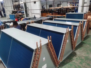 Enfriador en seco tipo V accionado por bomba industrial Hylita con <span class=keywords><strong>aletas</strong></span> doradas, flujo de aire de 900 CFM, bajo costo de mantenimiento para enfriamiento de plantas de energía en zonas costeras - Product Image 6